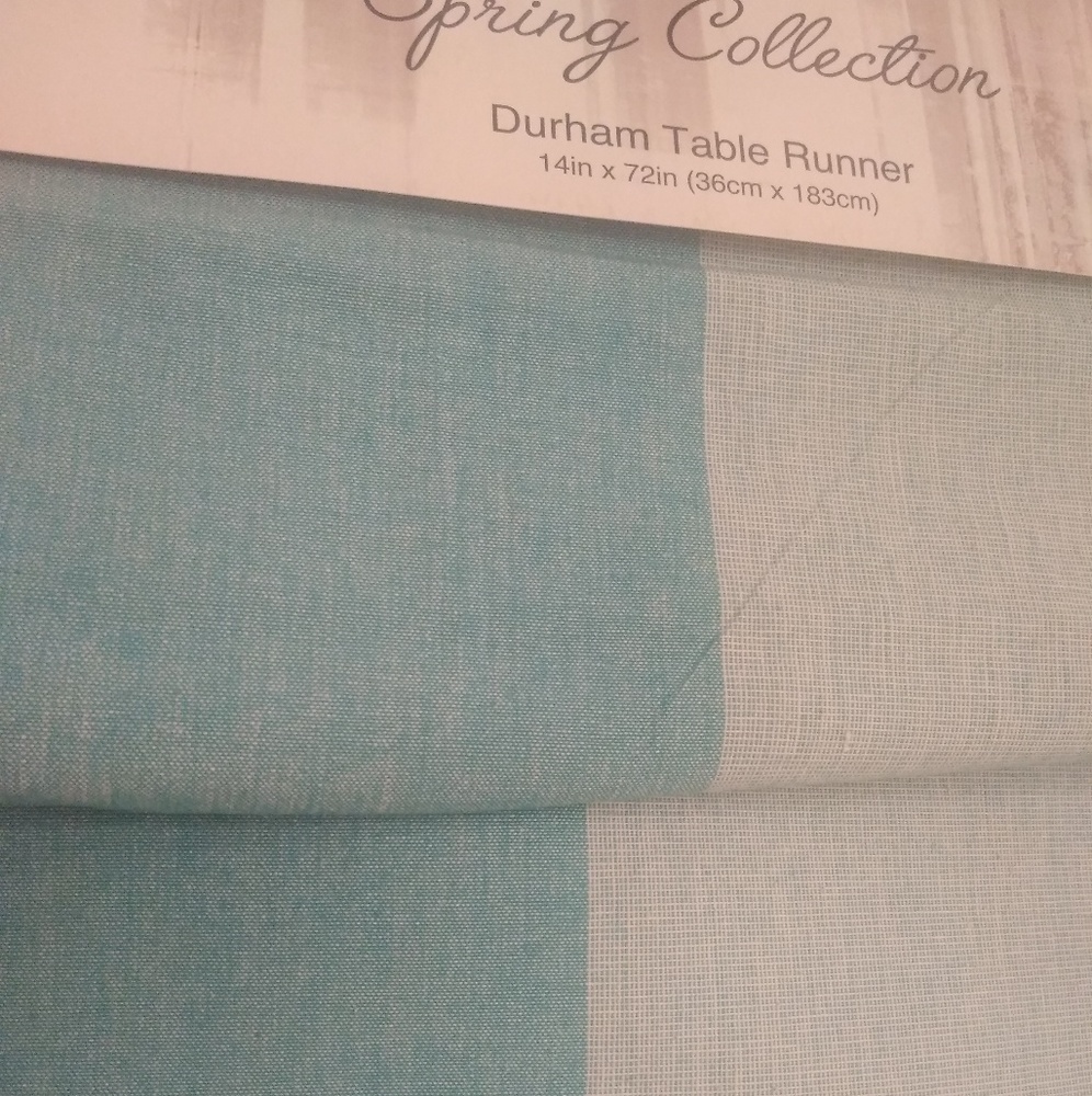 Homewear Spring Collection Teal Table Runner. - Picture 7 of 7